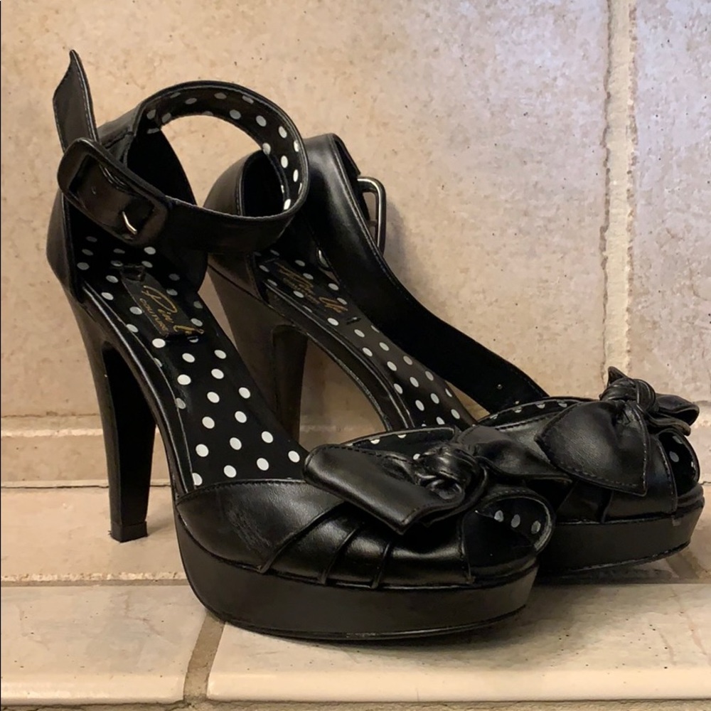 Pin Up Couture Bettie Heels